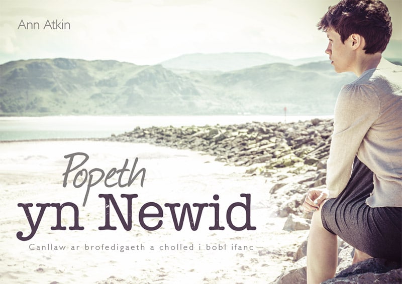 Popeth yn Newid (Everything's Changing Welsh version) book cover Popeth yn Newid (Everything's Changing Welsh version) book cover